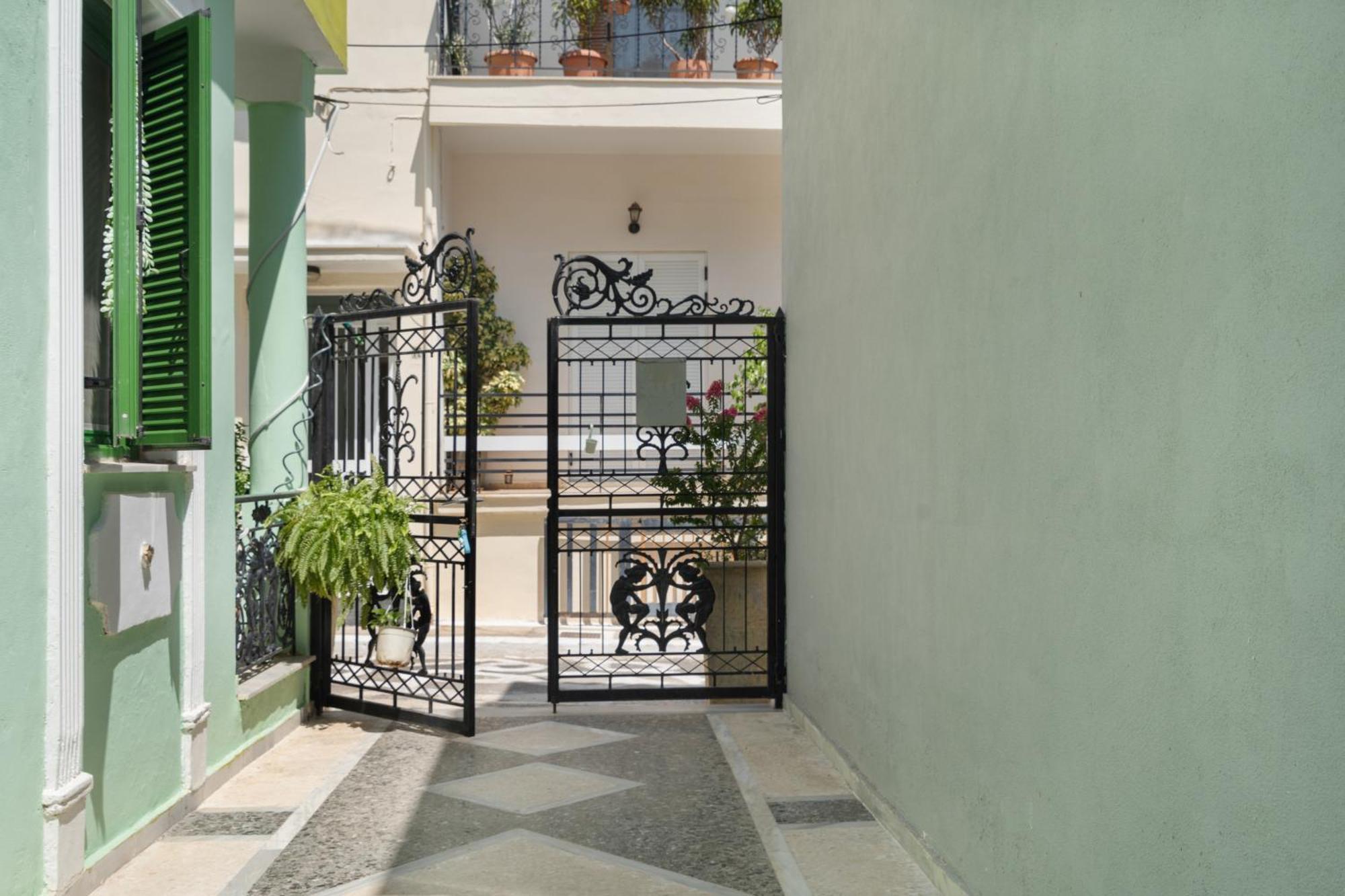 Villa Maria And Dimosthenis 卡拉马塔 外观 照片